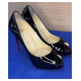 Sz 38 Christian Louboutin Paris ? Black Patent
