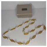 1992 Avon Pearl Impressions Necklace