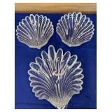 Shell Shaped Glass Dishes 7/9"