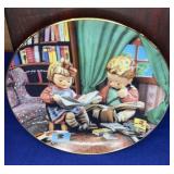 1992  8" Hummel Collector Plate Budding Scholars