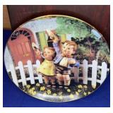 1993  8" Hummel Collector Plate Come Back Soon
