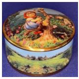 1993 Hummel Apple Tree Girl Misic Box 3"