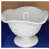 Westmoreland Bramble Footed Pedestal Compote 6x4t