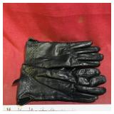 Vintage Ladies Leather Gloves