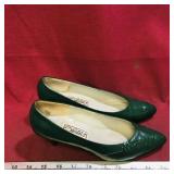Voila! Ladies Heel Shoes (Vintage) (Size 6 1/2)