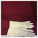 Vintage Ladies Gloves