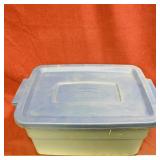 Rubbermaid Roughneck Portable Storage Tote