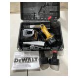 Dewalt 7.2 V Cordless screw Driver, 4 Batteries,