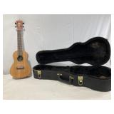 Kumalae Ukulele SN KC-20 w/Case
