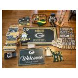 Green Bay Packer Wall Plaques, Rug and More