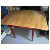 Kitchen Table w/Folding Leafs 30"x36,50"x36" Open