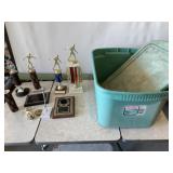 Trophies, Tote