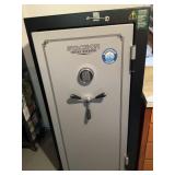 Stack On 28 Gun Safe w/ Combo - No Contents