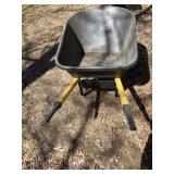 Truper Plastic Wheelbarrow