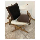 Folding Directors Chair, Pillows