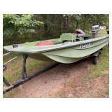 MonArk Fiberglass 14ï¿½ Boat w/25hp, Electric Start,
