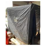 Cabelaï¿½s ice fishing shanty 72x60 folds up, auger