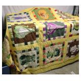 Padded Quilt Excellent Condition Full / Queen