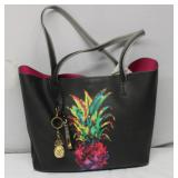 Victor Camuto Hand Bag ( Used )