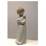 Nao by Lladro porcelain figurine Ready For Bed