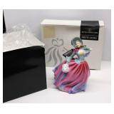 ROYAL DOULTON PRETTY LADIES FIGURINE  7.5"T