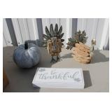 Turkeys Pumpkin & Thankful Sign Lot