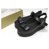 New Michael Kors Sandals size 8