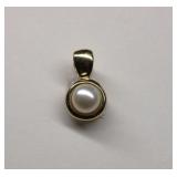 14K Gold Pearl Pendant