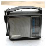 Vintage GE model P4960A Weather 8 Band Radio