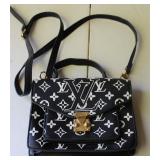 Louis Vuitton Pochette Metis handbag