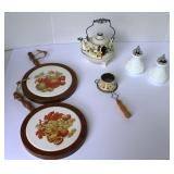 Vintage Kitchen Items Lot