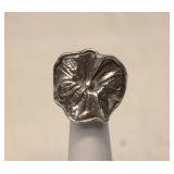 Vintage Sterling Silver Rring floral design