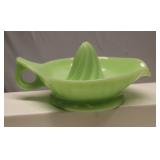 JADEITE CITRUS JUICER REAMER w Handle