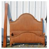 Vintage Pineapple Queen Bed ( Need Slats )