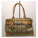 COACH Signature Hamptons Tote Bag ( Used )