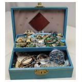 Vintage Estate Jewelry w Box