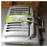 Foldable cat carrier