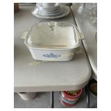 Pyrex bake dish with lid