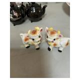 Vintage cow shakers