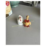 Vintage chicken timer and other chicken