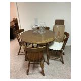 Maple Round Dinette Table with 4 Chairs and 2 Leas