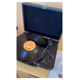 PORTABLE RECORD PLAYER, 45, IP Player