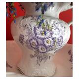 Vase on base