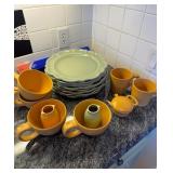8 Green Plates, 4 Mugs and More