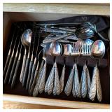 POTTERY BARN Cast Leaf Flatware