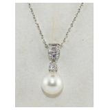 NO RESERVE. 0.40 Ct Silver Pearl,Sapphire Necklace