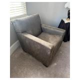 46- Oversized Armchair 34Wx33Hx40D