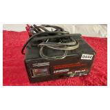 Solar electric battery charger 6/12 volt