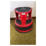 Step stool on rollers