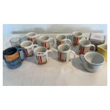 Miscellaneous coffee cups set a Manards coffee
